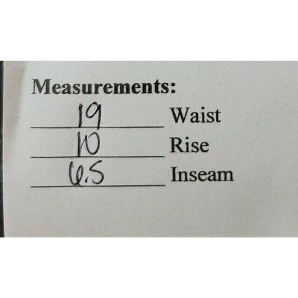 Torrid Women Size 16 Denim Jean Shorts Blue Dark Wash Cuffed Raw Hem Stretch NWT - Picture 10 of 10